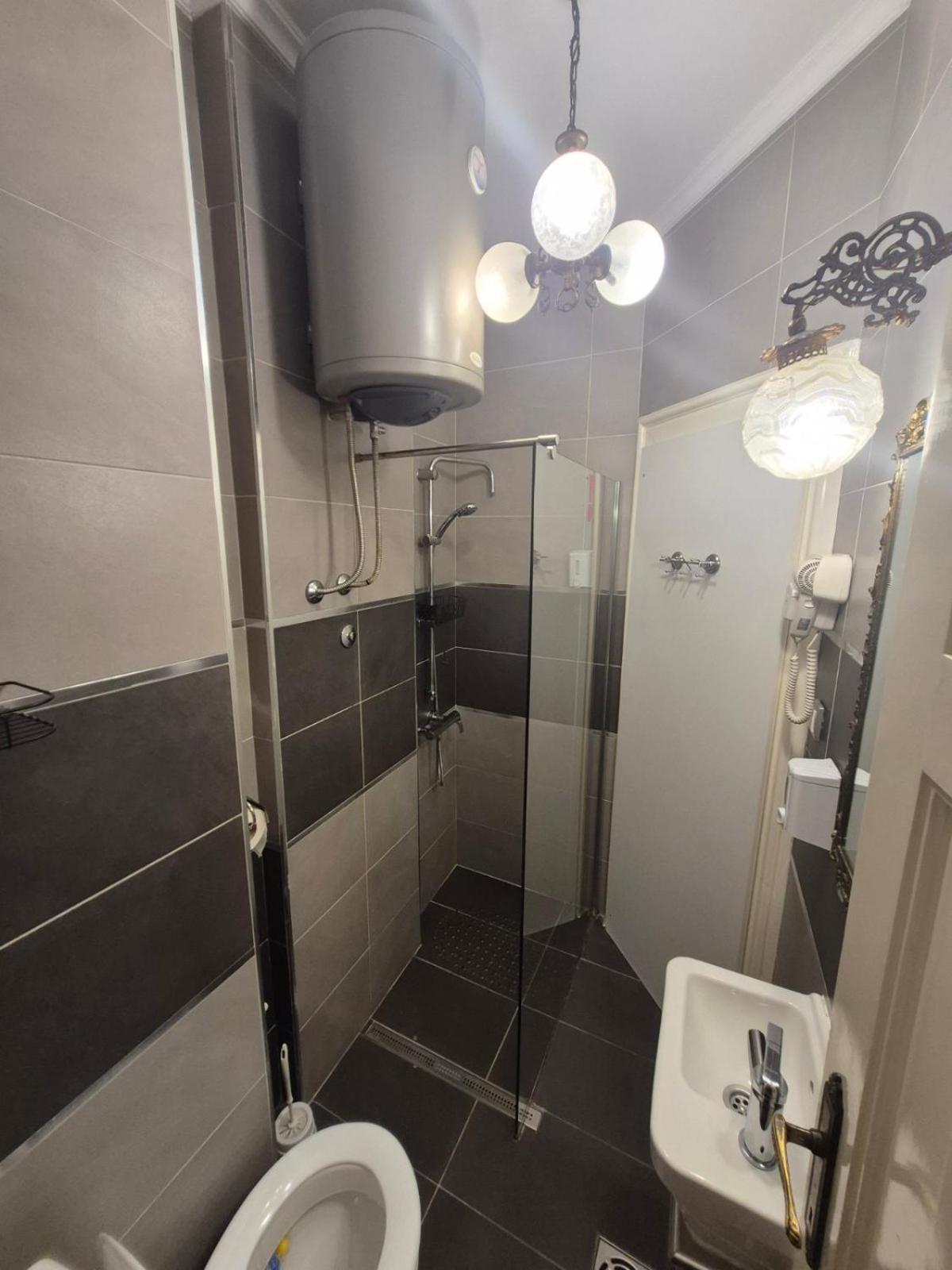 Authentic Belgrade Centre Hostel - Only Private Rooms Dış mekan fotoğraf